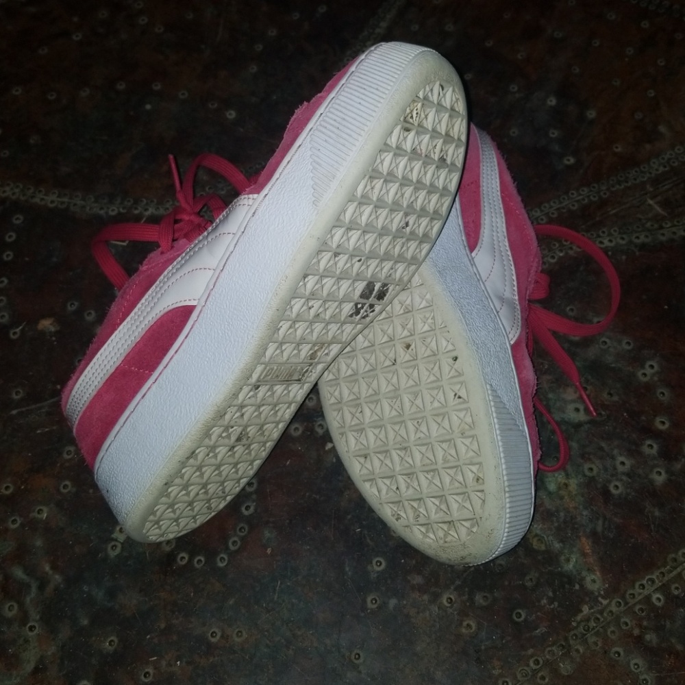 Pink Suede PUMAS - Picture 3 of 5